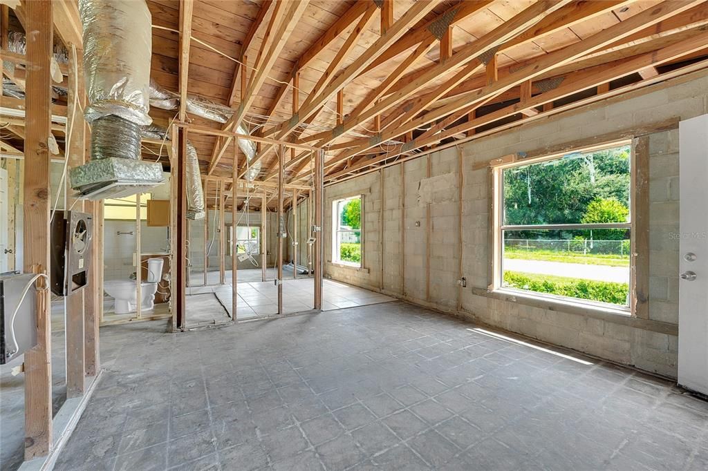 待售: $235,000 (3 贝兹, 1 浴室, 1090 平方英尺)