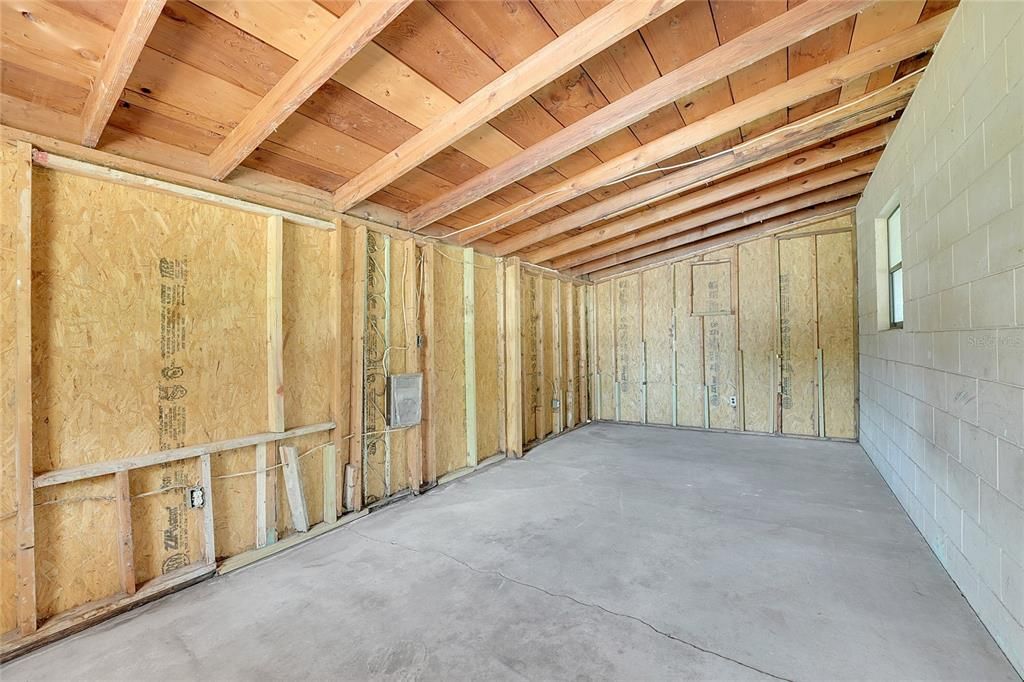 待售: $235,000 (3 贝兹, 1 浴室, 1090 平方英尺)