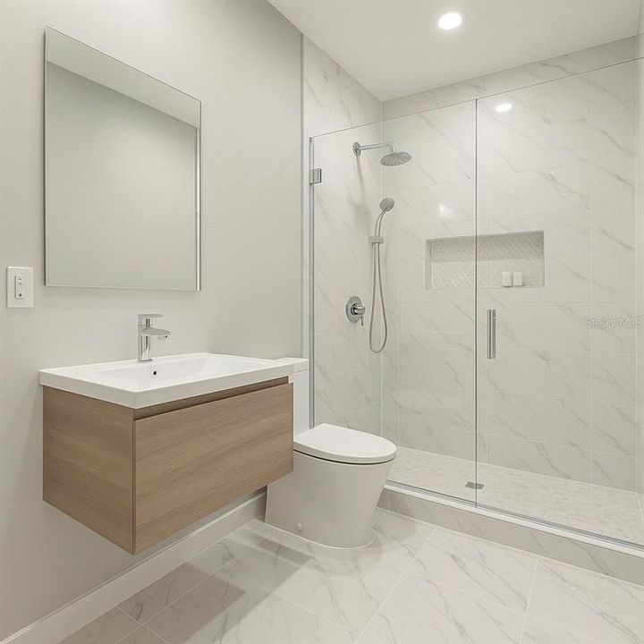 待售: $235,000 (3 贝兹, 1 浴室, 1090 平方英尺)