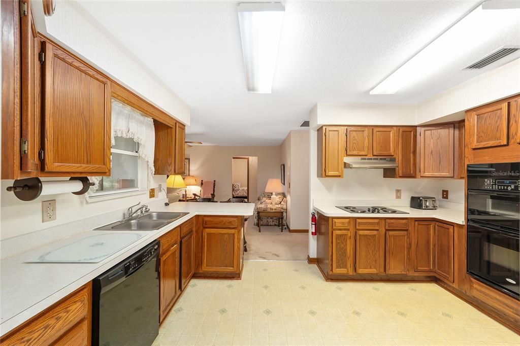 For Sale: $307,250 (3 beds, 2 baths, 2106 Square Feet)