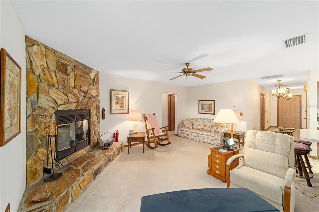 For Sale: $307,250 (3 beds, 2 baths, 2106 Square Feet)