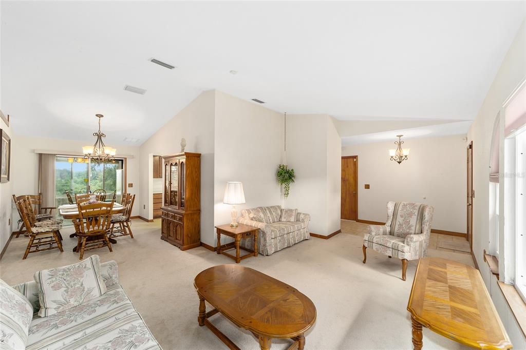 For Sale: $307,250 (3 beds, 2 baths, 2106 Square Feet)