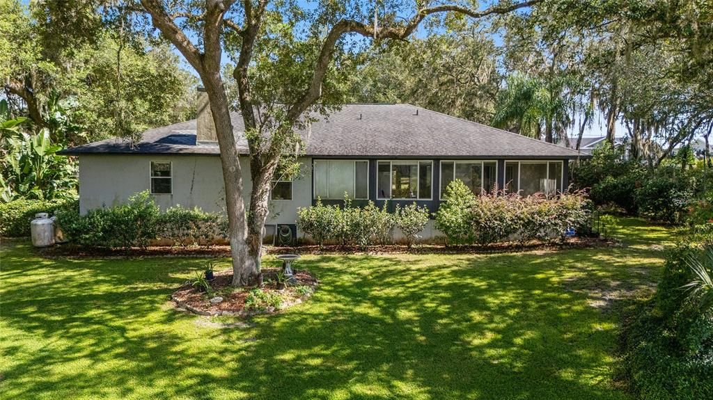 For Sale: $307,250 (3 beds, 2 baths, 2106 Square Feet)