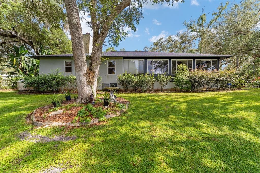 For Sale: $307,250 (3 beds, 2 baths, 2106 Square Feet)