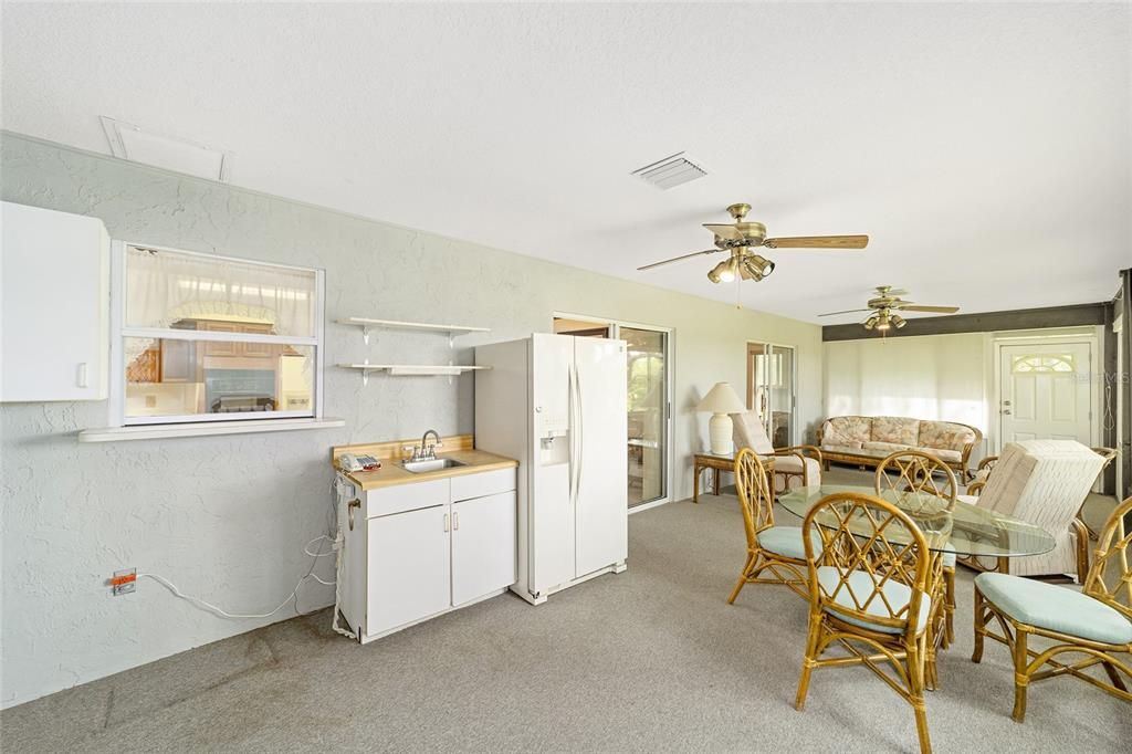 For Sale: $307,250 (3 beds, 2 baths, 2106 Square Feet)