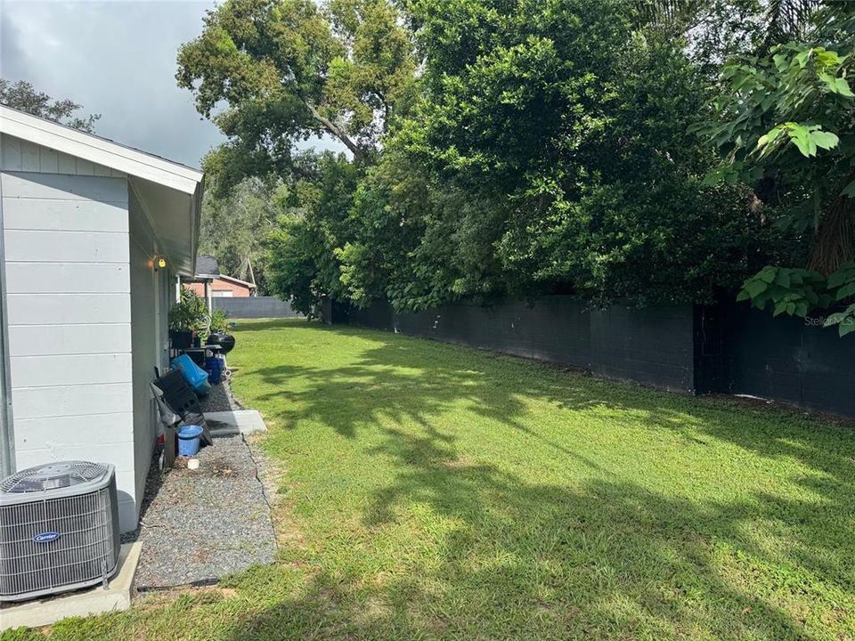 待售: $299,000 (0 贝兹, 0 浴室, 1144 平方英尺)