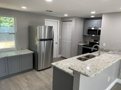 待售: $299,000 (0 贝兹, 0 浴室, 1144 平方英尺)