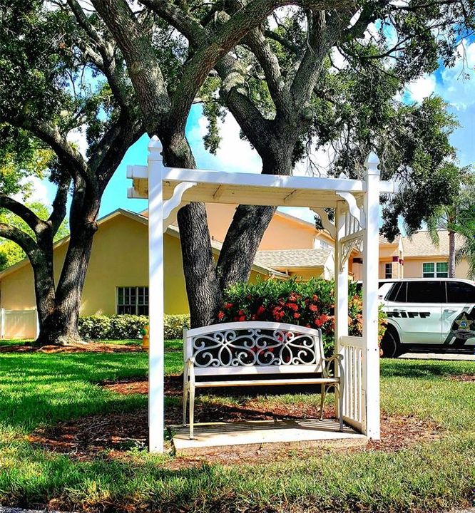 Activo con contrato: $129,900 (2 camas, 1 baños, 925 Pies cuadrados)