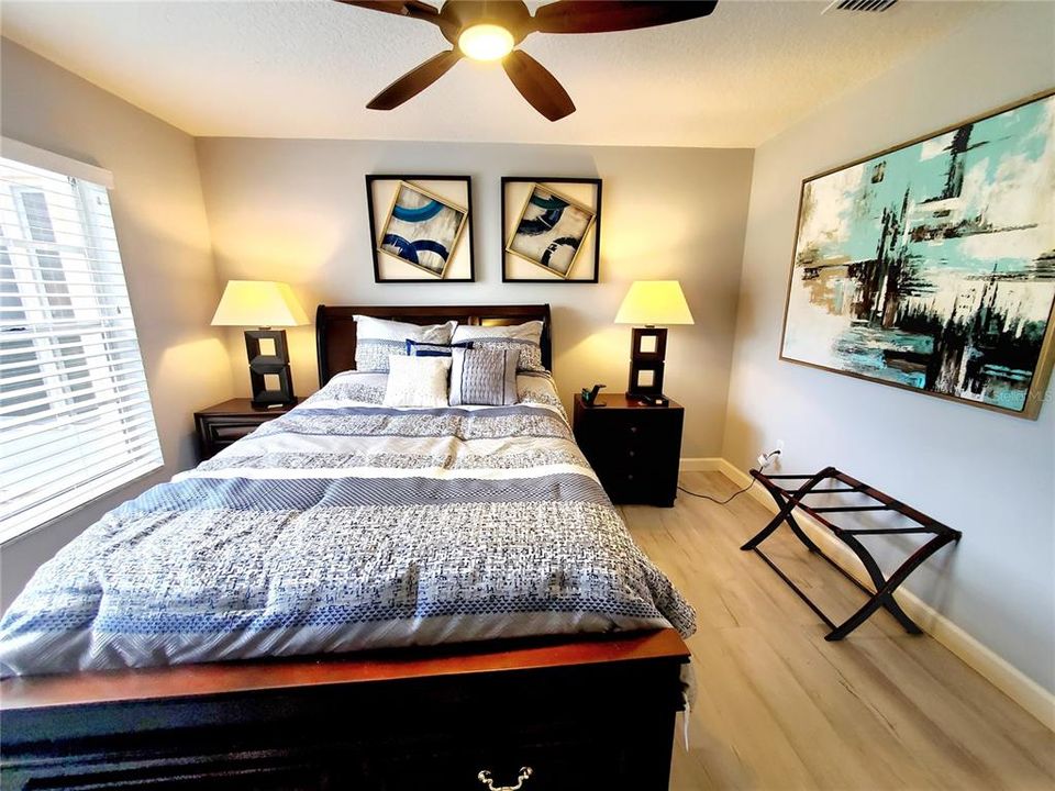 Activo con contrato: $129,900 (2 camas, 1 baños, 925 Pies cuadrados)