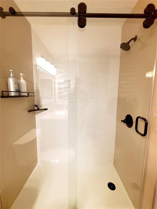 Activo con contrato: $129,900 (2 camas, 1 baños, 925 Pies cuadrados)