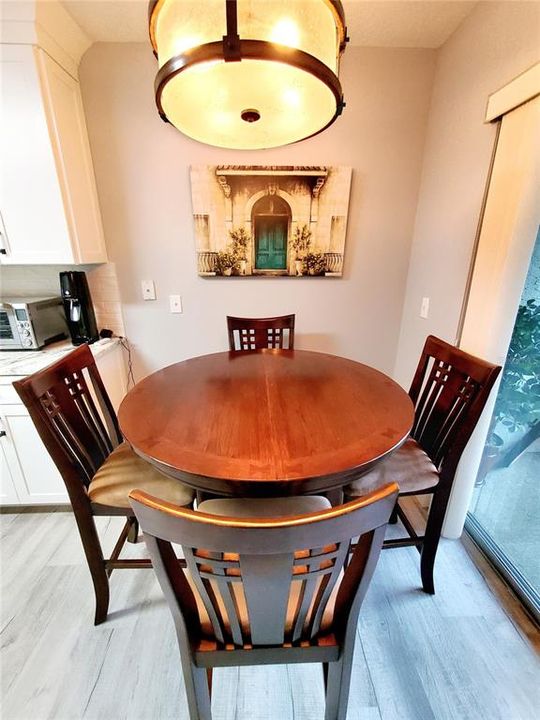 Activo con contrato: $129,900 (2 camas, 1 baños, 925 Pies cuadrados)