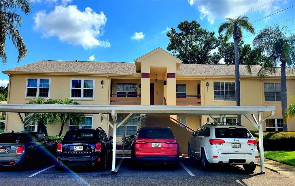 Activo con contrato: $129,900 (2 camas, 1 baños, 925 Pies cuadrados)