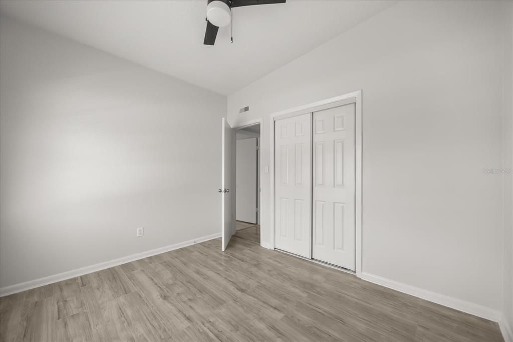 待售: $425,000 (4 贝兹, 2 浴室, 1627 平方英尺)