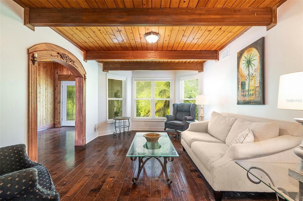 На продажу: $675,000 (5 спален, 3 ванн, 3150 Квадратных фут)