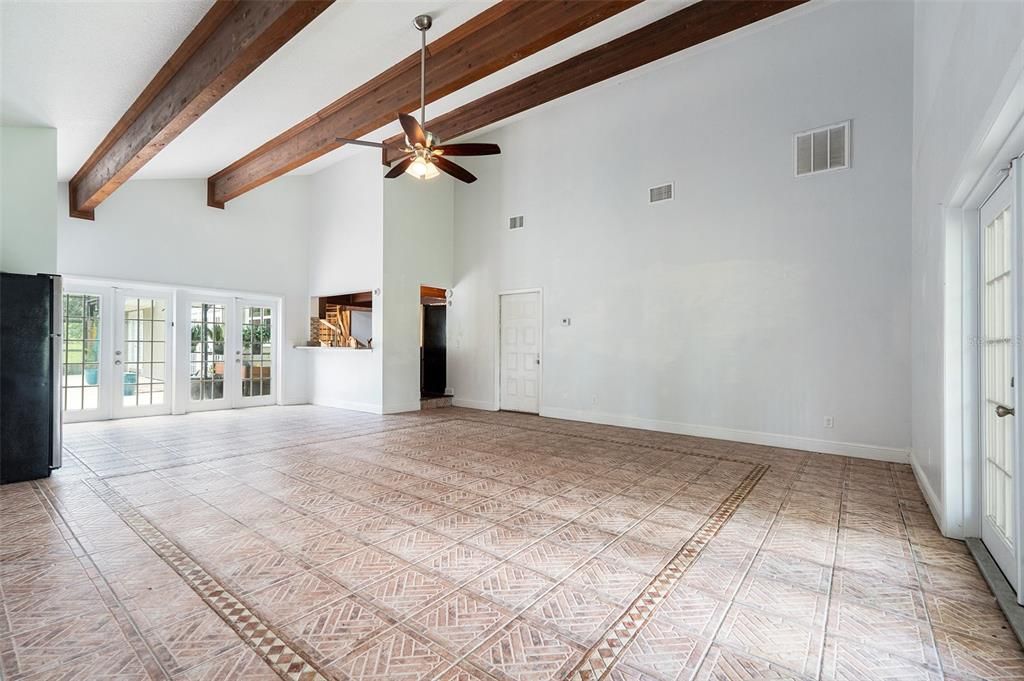 На продажу: $675,000 (5 спален, 3 ванн, 3150 Квадратных фут)