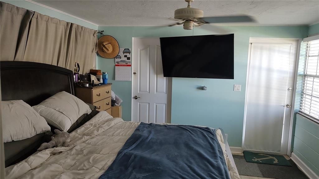 На продажу: $285,000 (2 спален, 2 ванн, 1404 Квадратных фут)