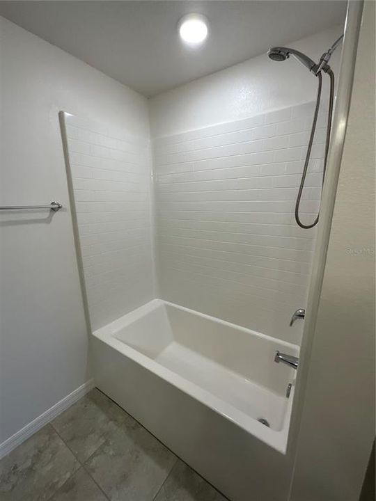 出租: $2,700 (5 贝兹, 3 浴室, 2656 平方英尺)