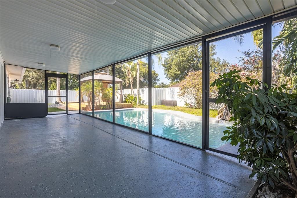 For Sale: $545,000 (3 beds, 2 baths, 1798 Square Feet)