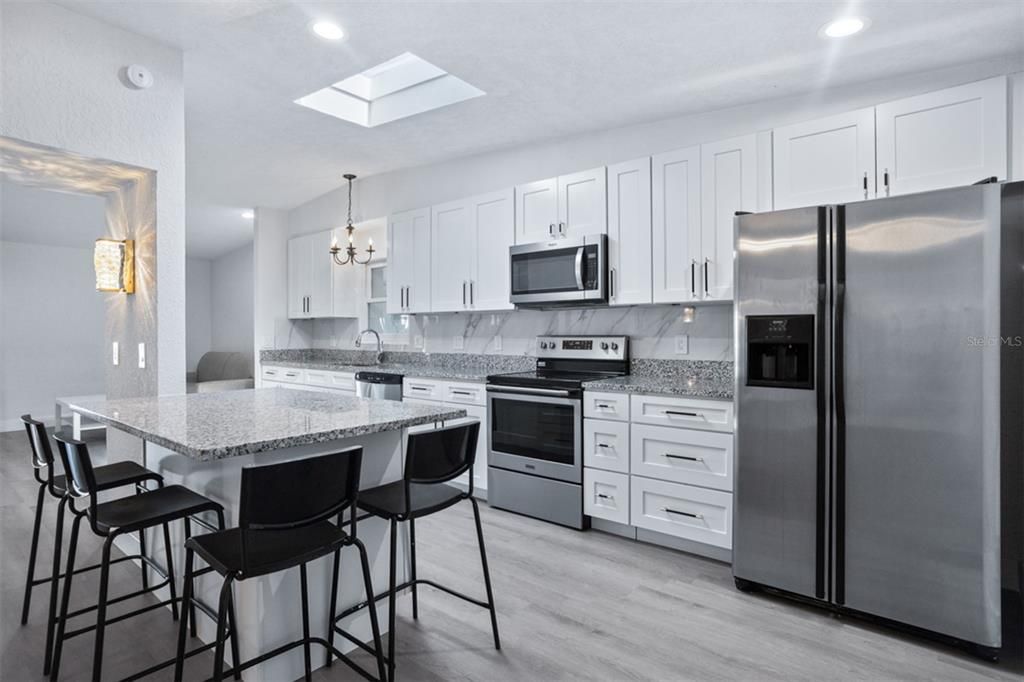 For Sale: $545,000 (3 beds, 2 baths, 1798 Square Feet)