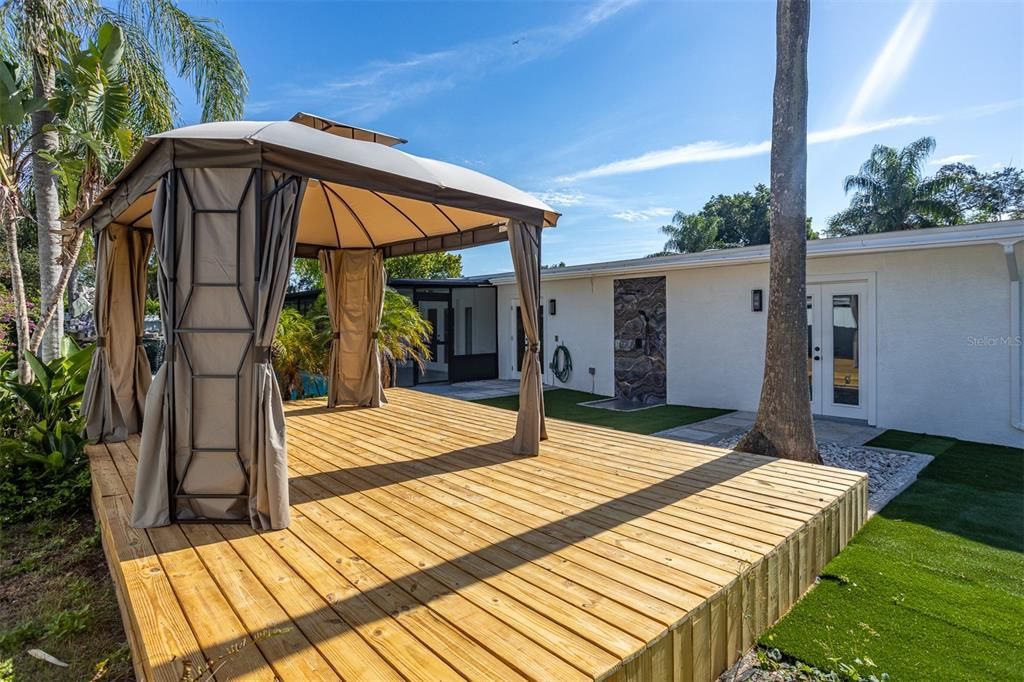 For Sale: $545,000 (3 beds, 2 baths, 1798 Square Feet)