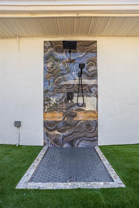 For Sale: $545,000 (3 beds, 2 baths, 1798 Square Feet)