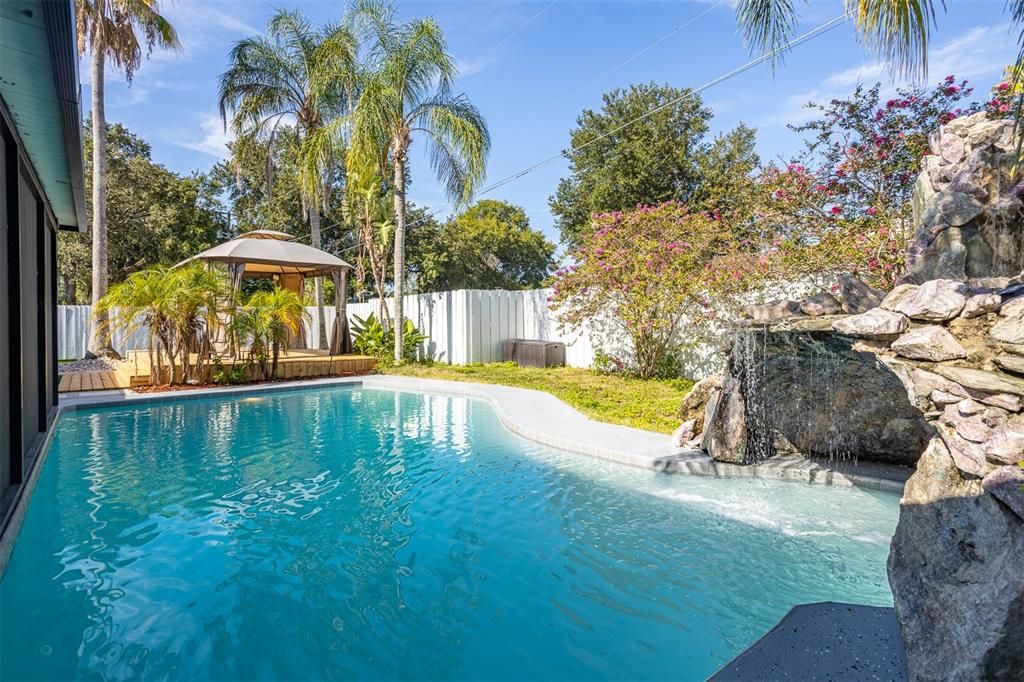 For Sale: $545,000 (3 beds, 2 baths, 1798 Square Feet)