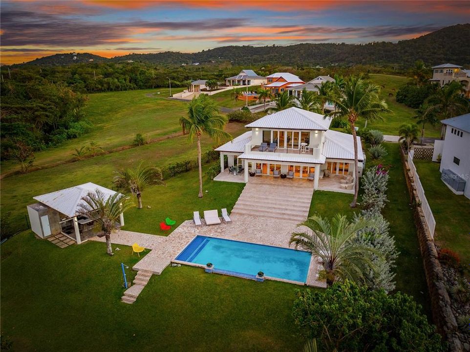 На продажу: $6,200,000 (3 спален, 3 ванн, 3511 Квадратных фут)