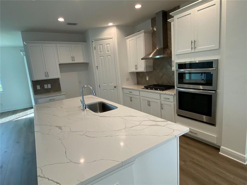 For Sale: $669,990 (5 beds, 3 baths, 3198 Square Feet)