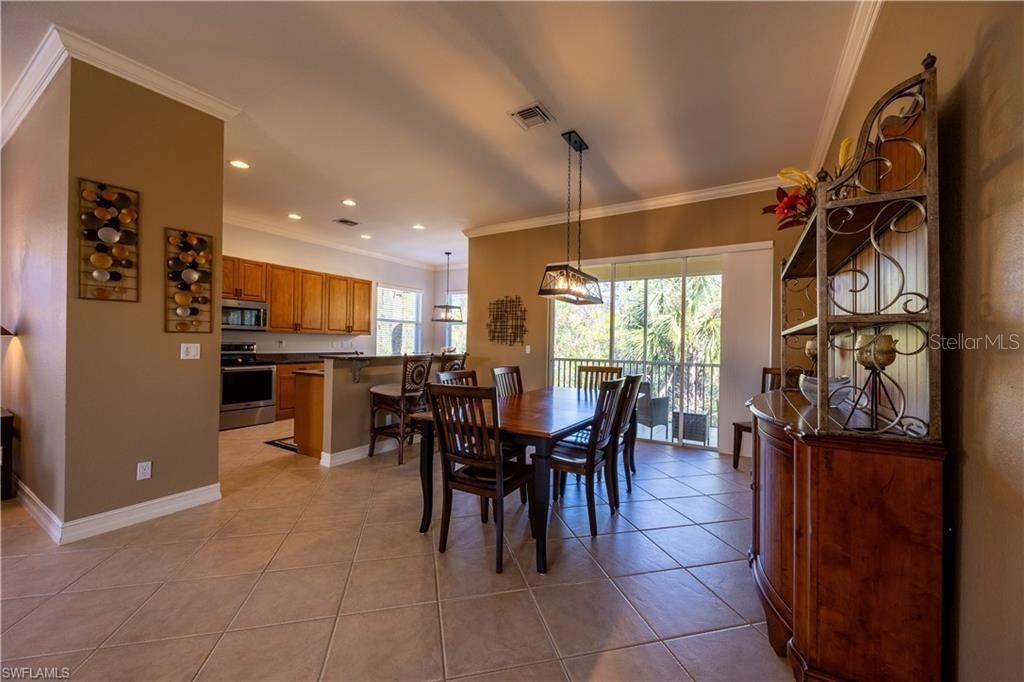 待售: $347,500 (2 贝兹, 2 浴室, 2174 平方英尺)