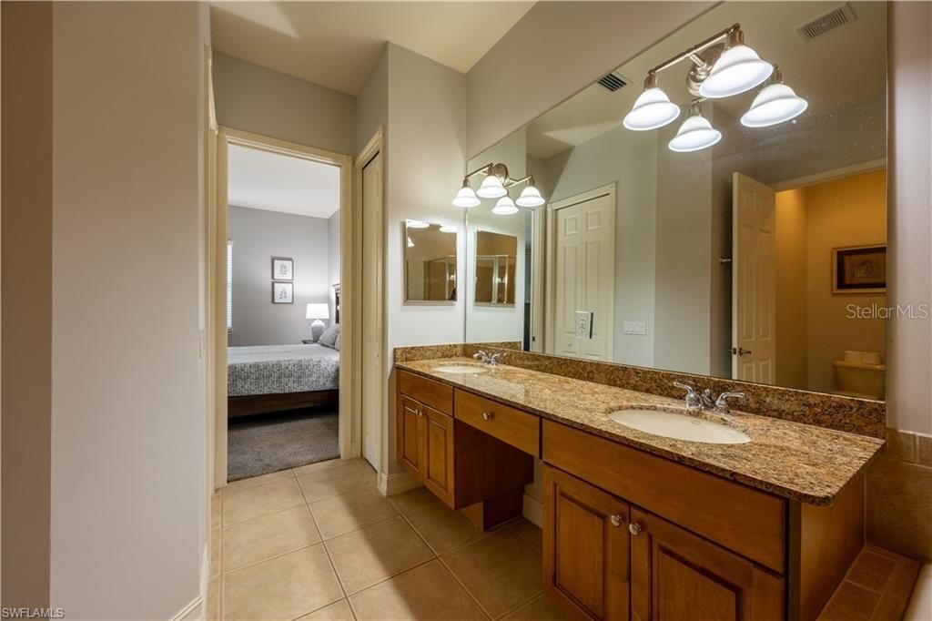 待售: $347,500 (2 贝兹, 2 浴室, 2174 平方英尺)