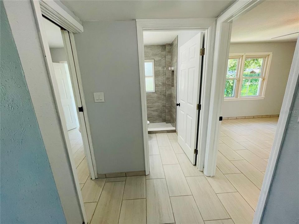 Activo con contrato: $329,000 (4 camas, 2 baños, 2152 Pies cuadrados)