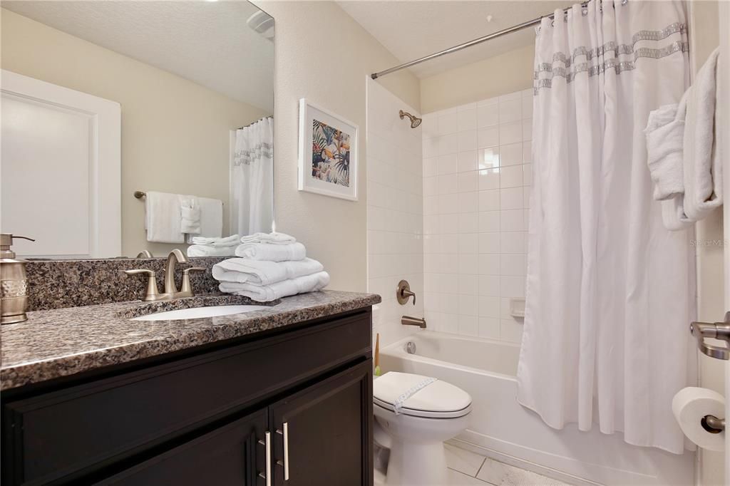 Active With Contract: $625,000 (6 beds, 5 baths, 3291 Square Feet)