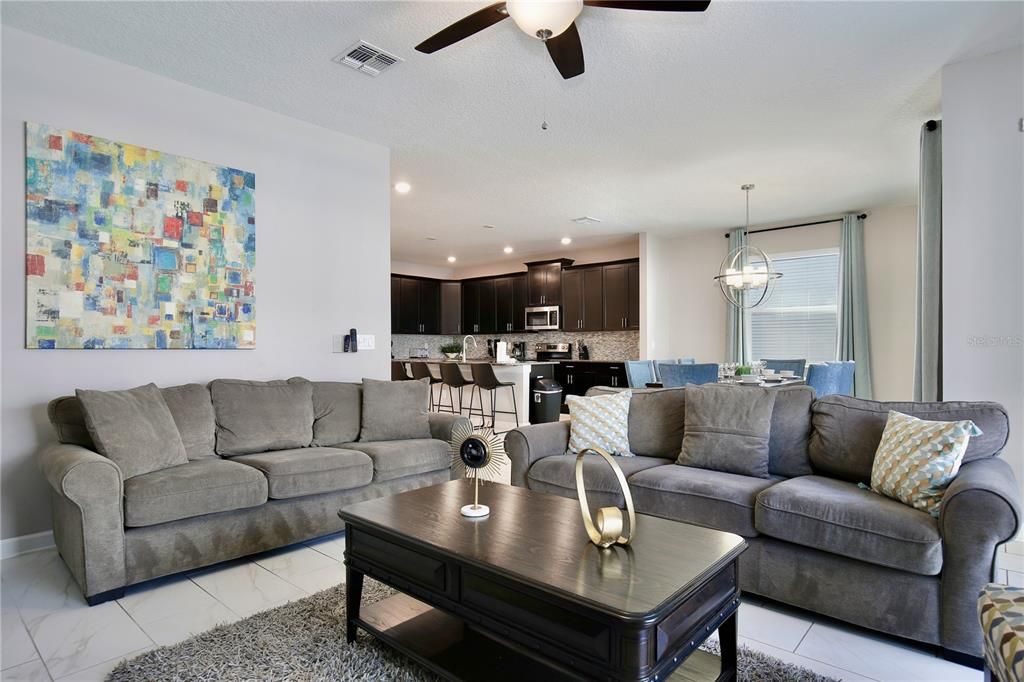 Active With Contract: $625,000 (6 beds, 5 baths, 3291 Square Feet)