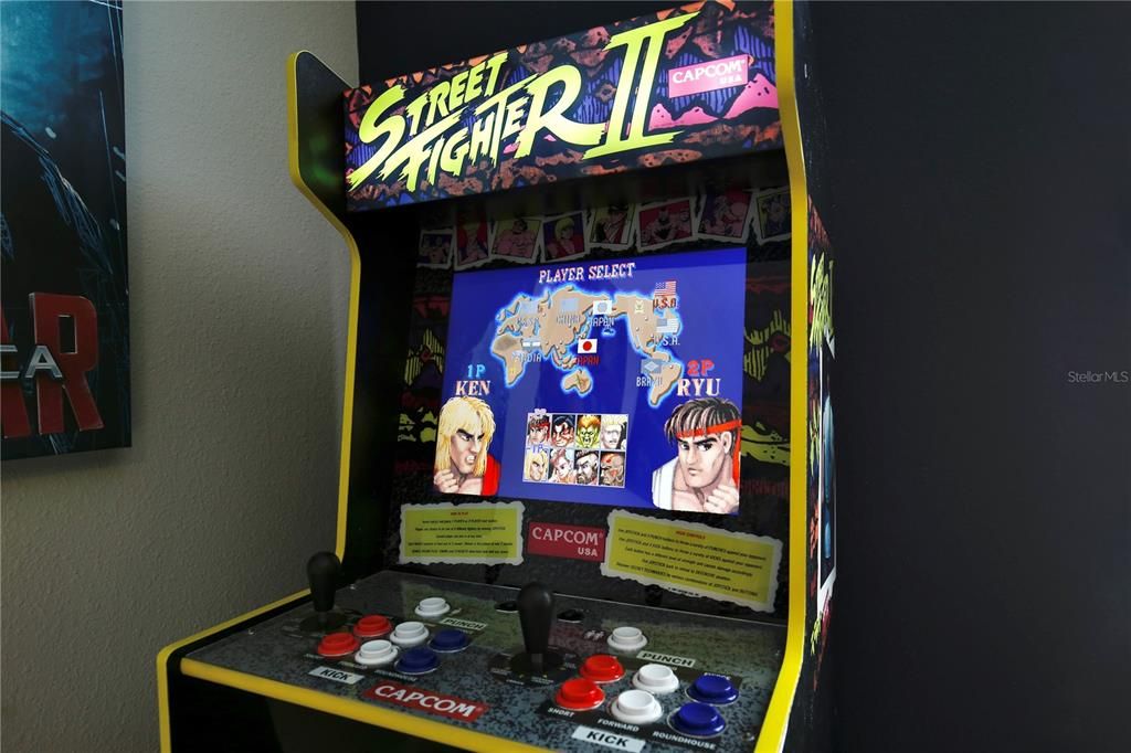 Active With Contract: $625,000 (6 beds, 5 baths, 3291 Square Feet)