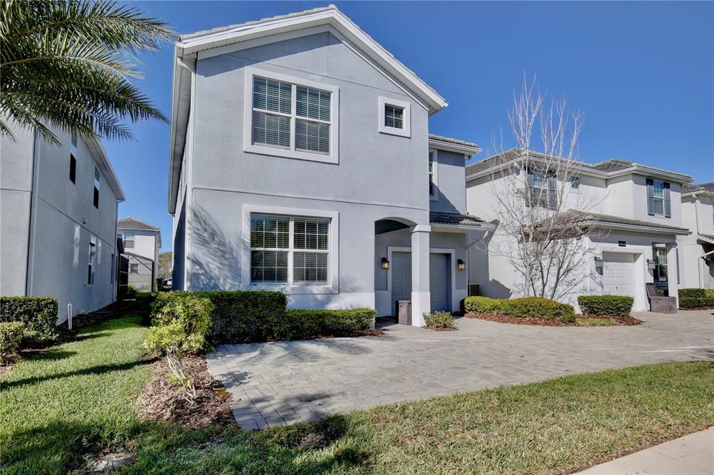 Active With Contract: $625,000 (6 beds, 5 baths, 3291 Square Feet)