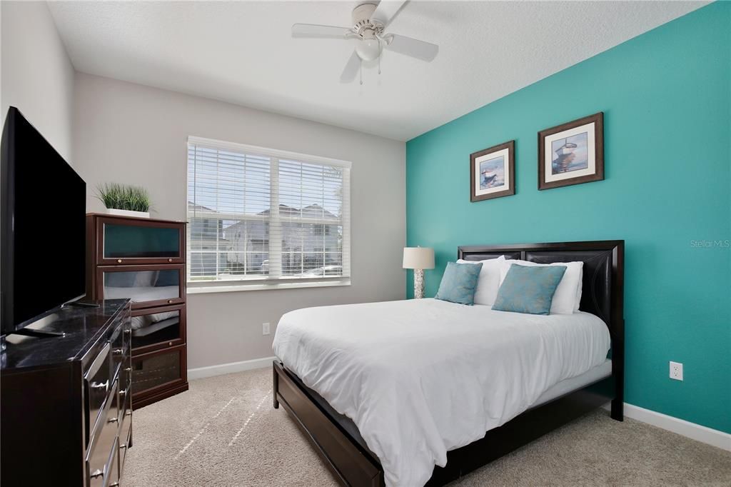 Active With Contract: $625,000 (6 beds, 5 baths, 3291 Square Feet)