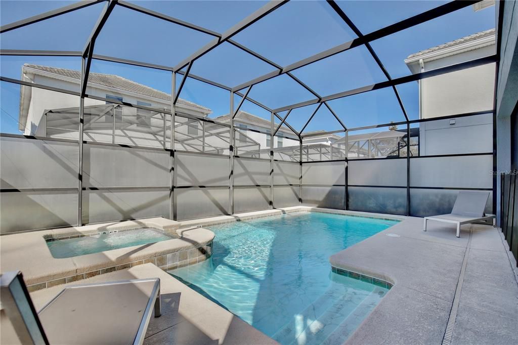 Active With Contract: $625,000 (6 beds, 5 baths, 3291 Square Feet)