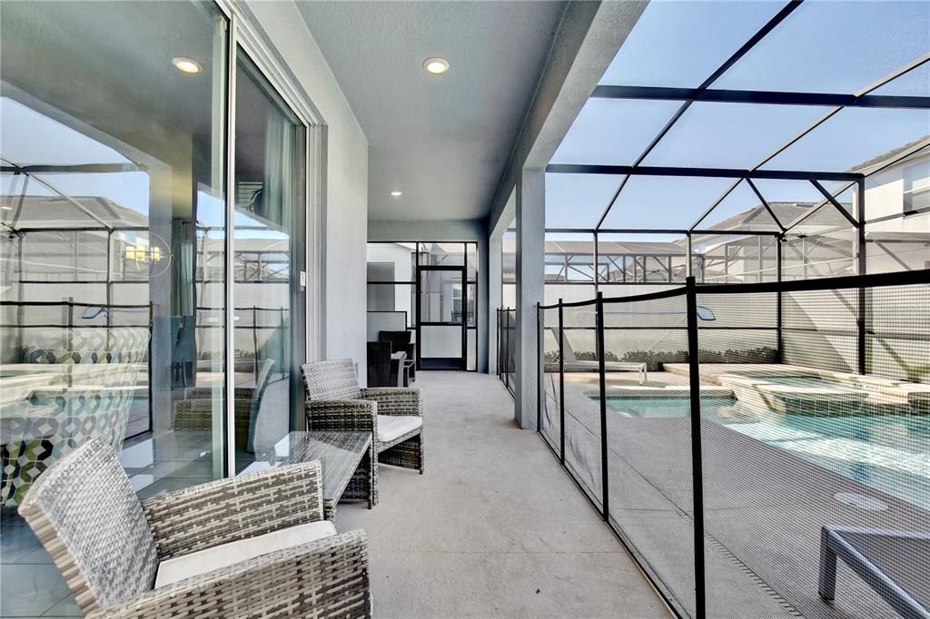 Active With Contract: $625,000 (6 beds, 5 baths, 3291 Square Feet)