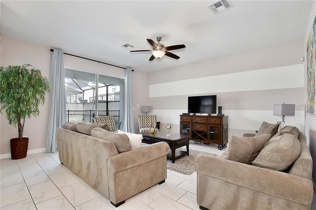 Active With Contract: $625,000 (6 beds, 5 baths, 3291 Square Feet)