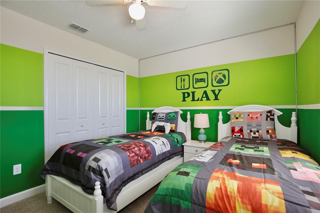 Active With Contract: $625,000 (6 beds, 5 baths, 3291 Square Feet)