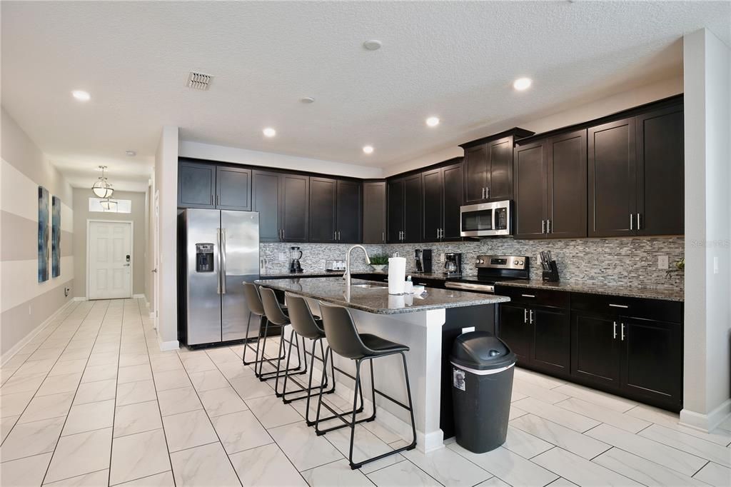 Active With Contract: $625,000 (6 beds, 5 baths, 3291 Square Feet)