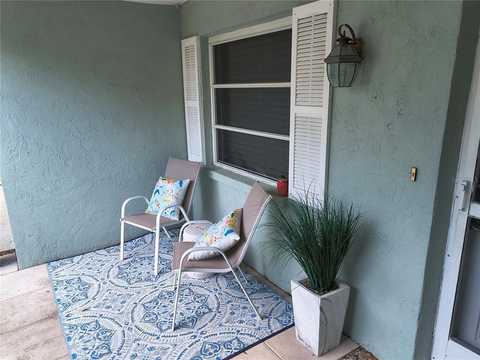 For Rent: $2,800 (2 beds, 2 baths, 1373 Square Feet)