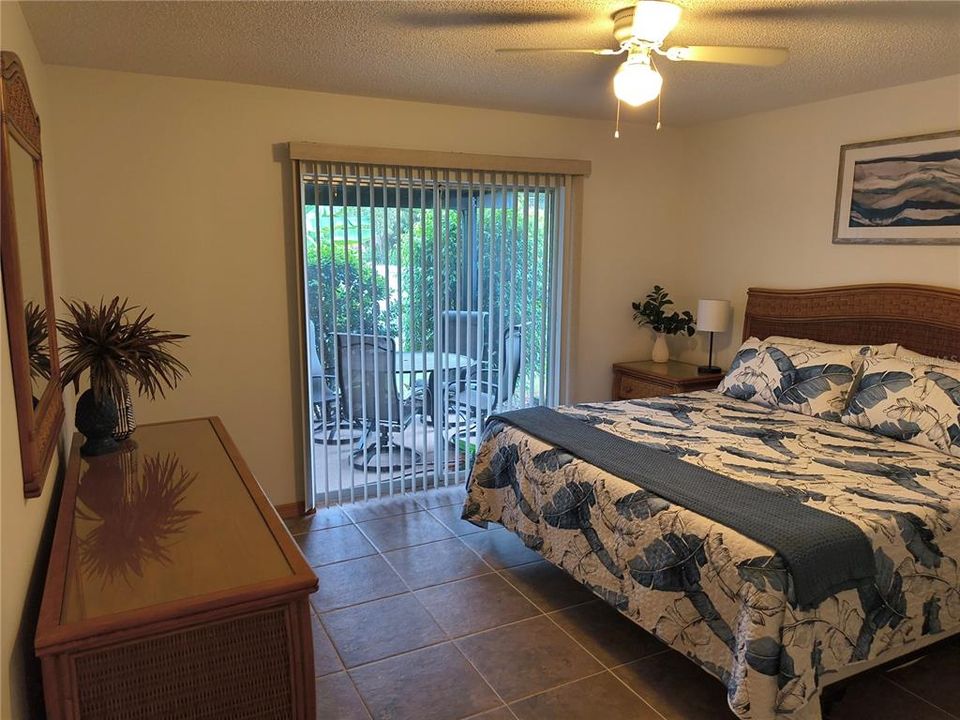 For Rent: $2,800 (2 beds, 2 baths, 1373 Square Feet)