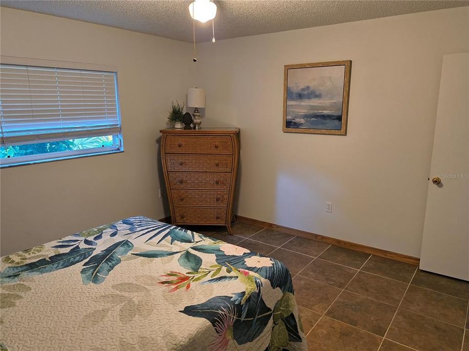 For Rent: $2,800 (2 beds, 2 baths, 1373 Square Feet)