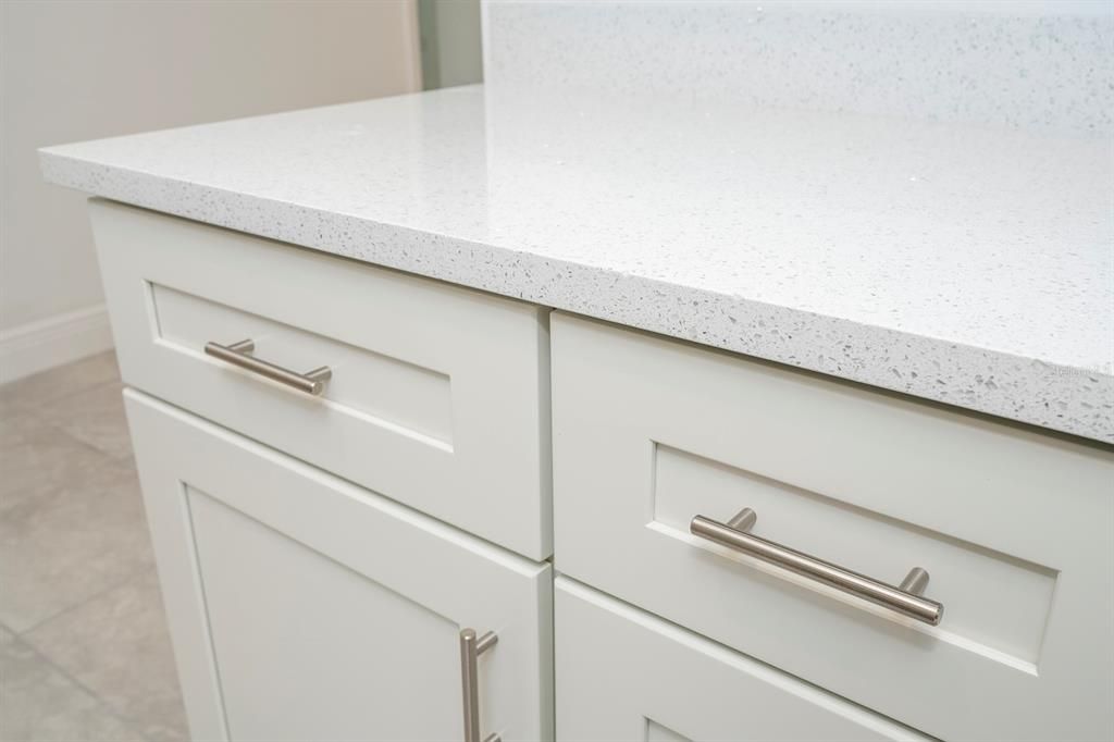 Под контрактом: $259,899 (4 спален, 2 ванн, 1696 Квадратных фут)