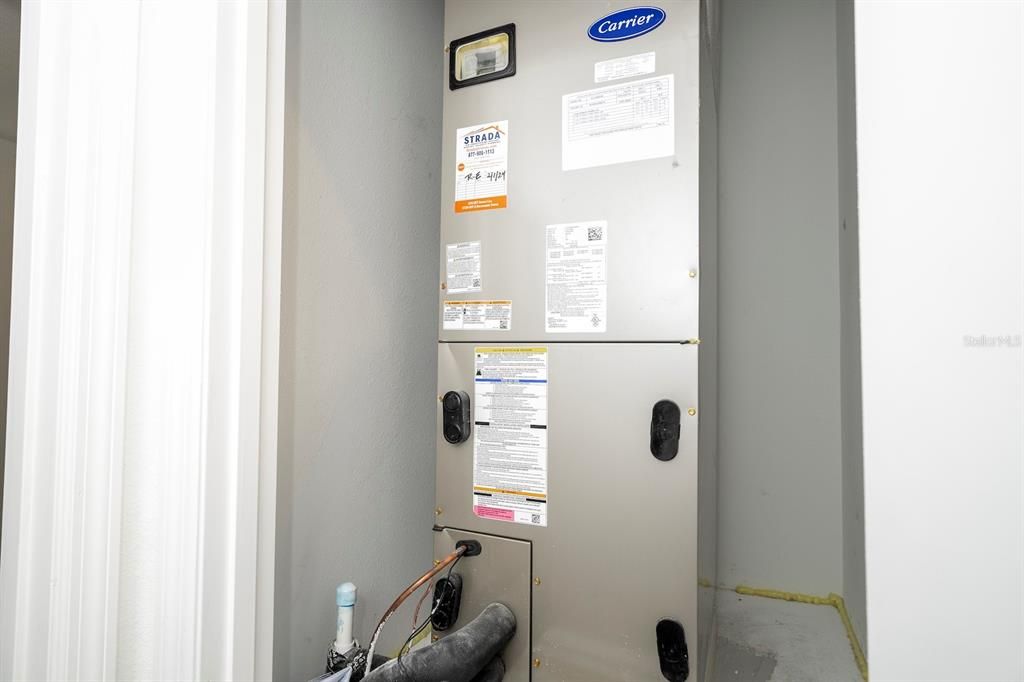 Под контрактом: $259,899 (4 спален, 2 ванн, 1696 Квадратных фут)