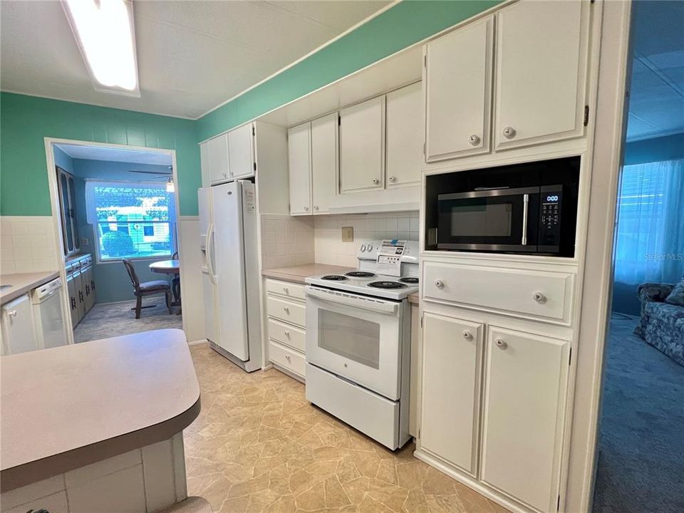 For Sale: $114,000 (2 beds, 2 baths, 1152 Square Feet)