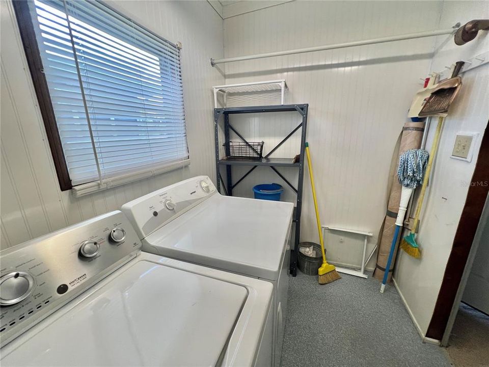 For Sale: $114,000 (2 beds, 2 baths, 1152 Square Feet)