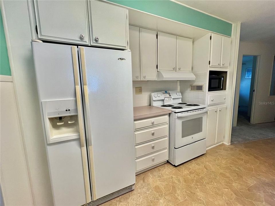 For Sale: $114,000 (2 beds, 2 baths, 1152 Square Feet)