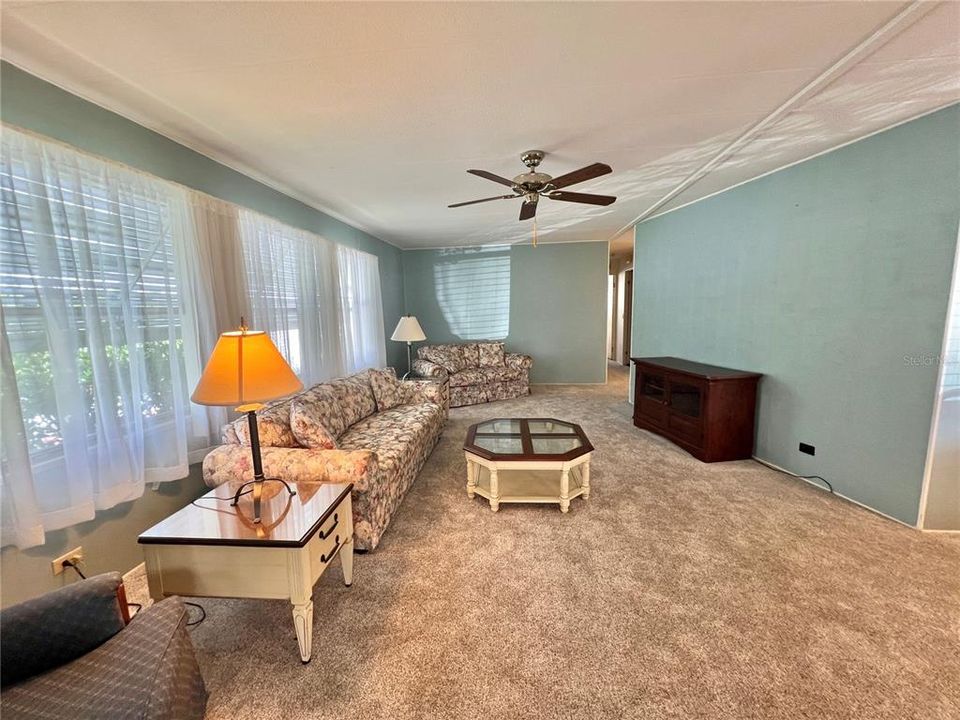 For Sale: $114,000 (2 beds, 2 baths, 1152 Square Feet)